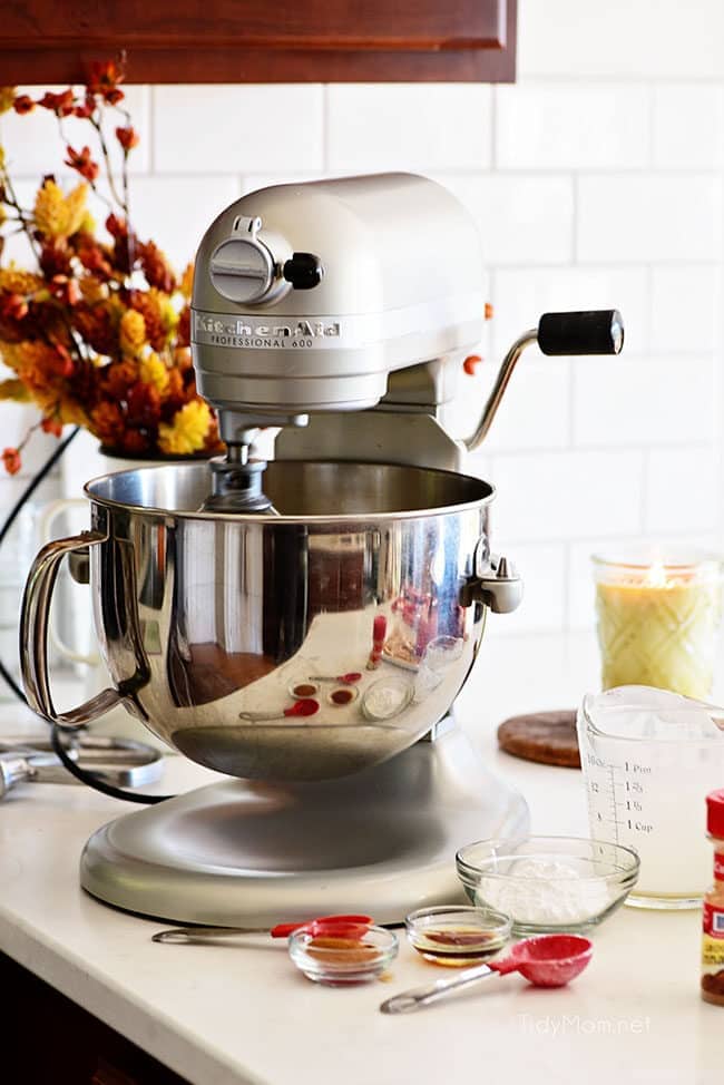 kitchenaid mixer on kitchen counter