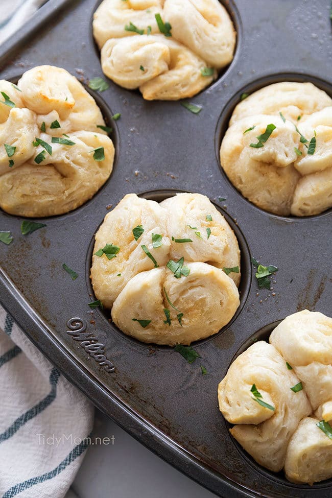 pull apart garlic rolls in a muffin pan
