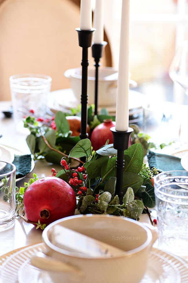 simple Christmas centerpiece