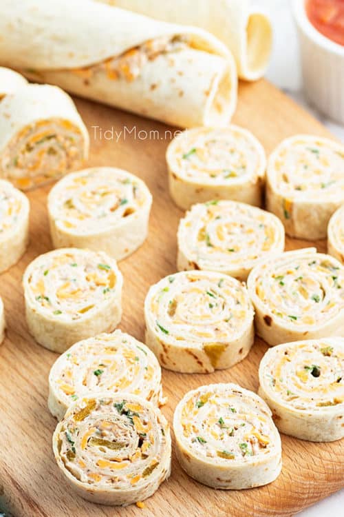 Spicy Tortilla Roll Ups (Pinwheel Sandwiches) - TidyMom®