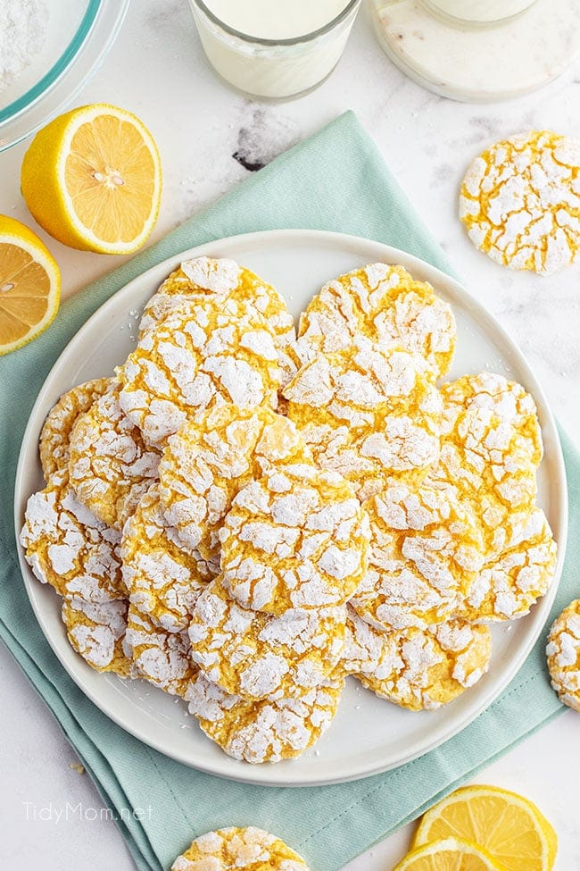 a plate full of lemon cookies
