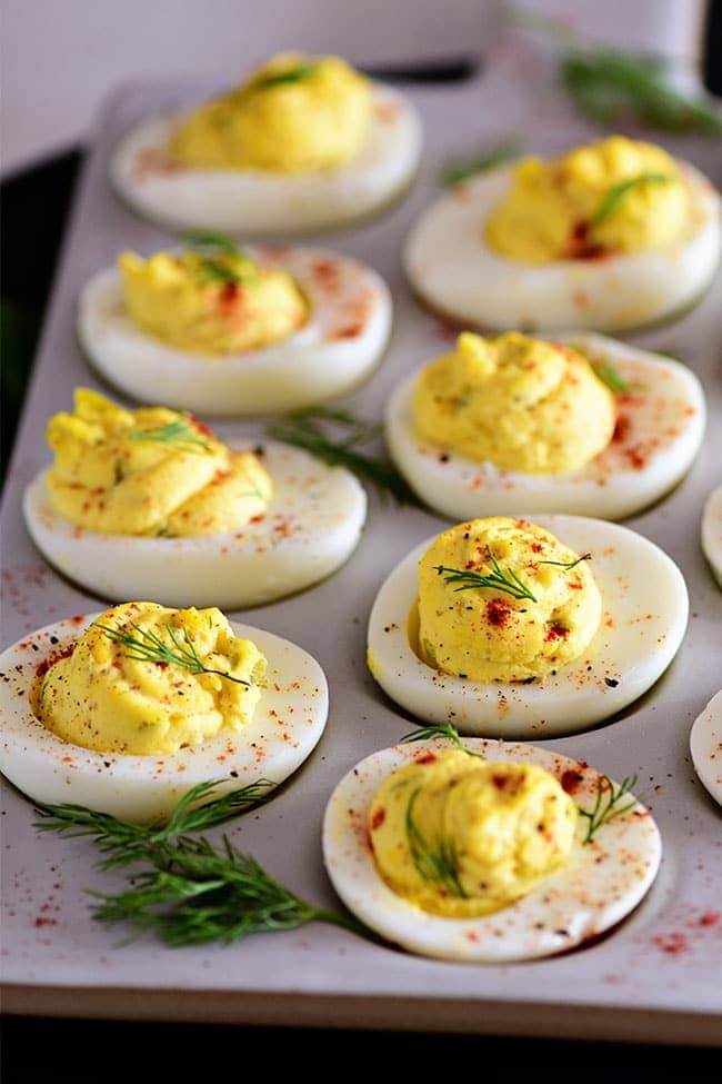 https://tidymom.net/blog/wp-content/uploads/2022/03/deviled-eggs-picture.jpg