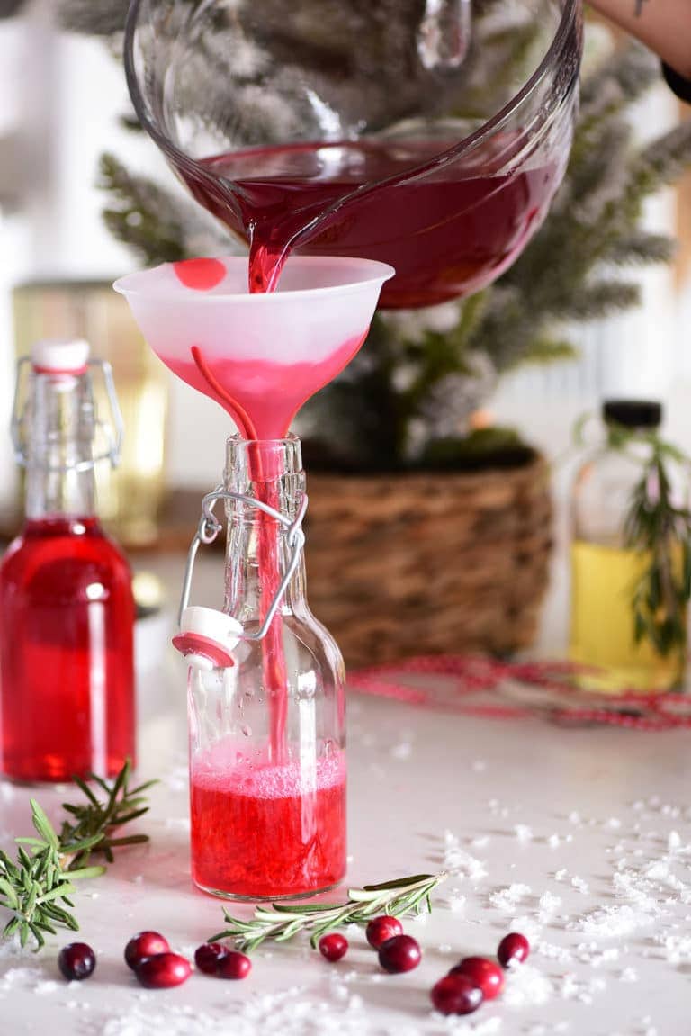 Cranberry Vodka Infusion (Homemade Flavored Vodka Gifts) TidyMom®