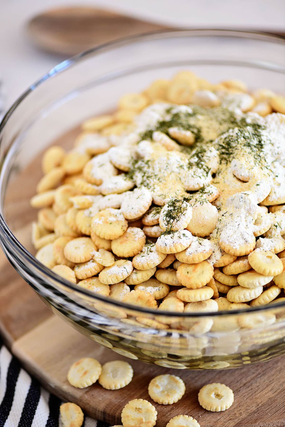 Ranch Oyster Crackers Easy Snack Recipe TidyMom Ranch Oyster Crackers Step1