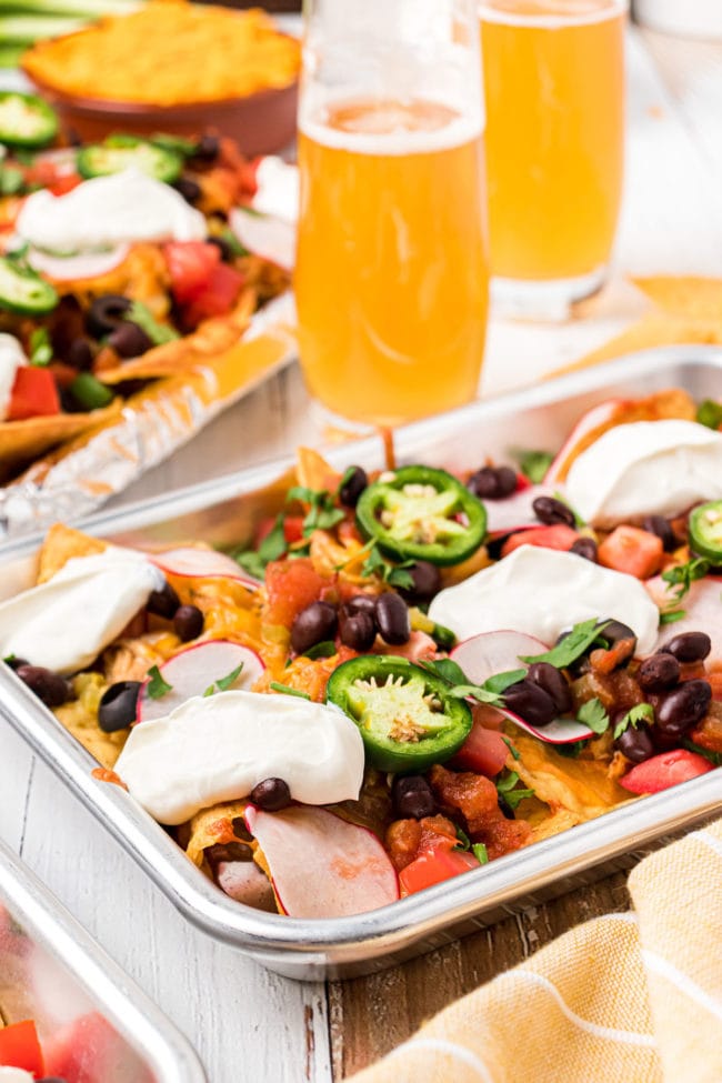 baked sheet pan nachos with chicken