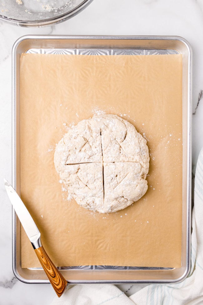 how to make Irish soda bread step 4 - cut top