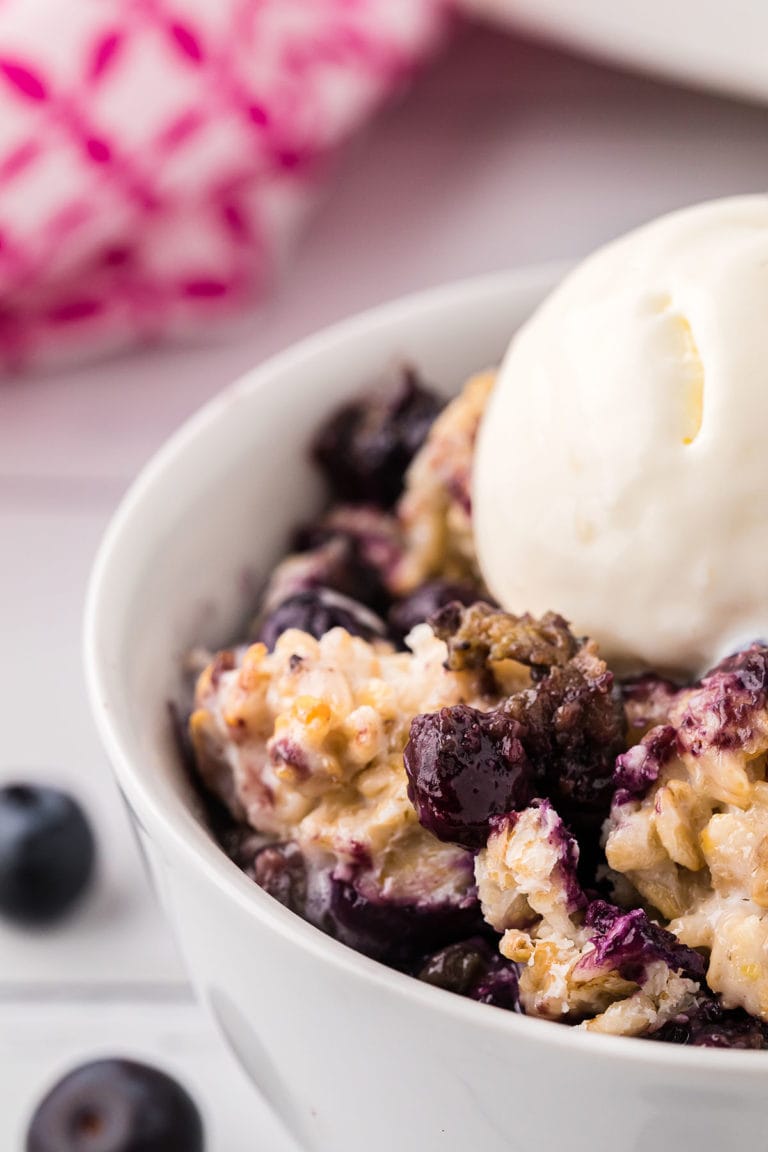 Effortless Blueberry Crisp With Oats - TidyMom®