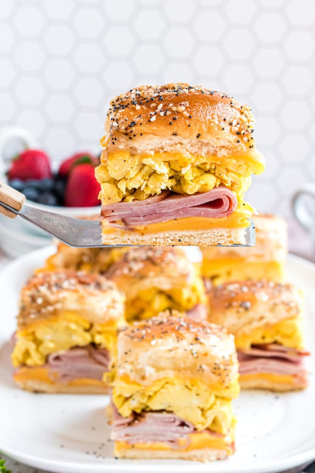 cheesy breakfast sliders with ham and eggs