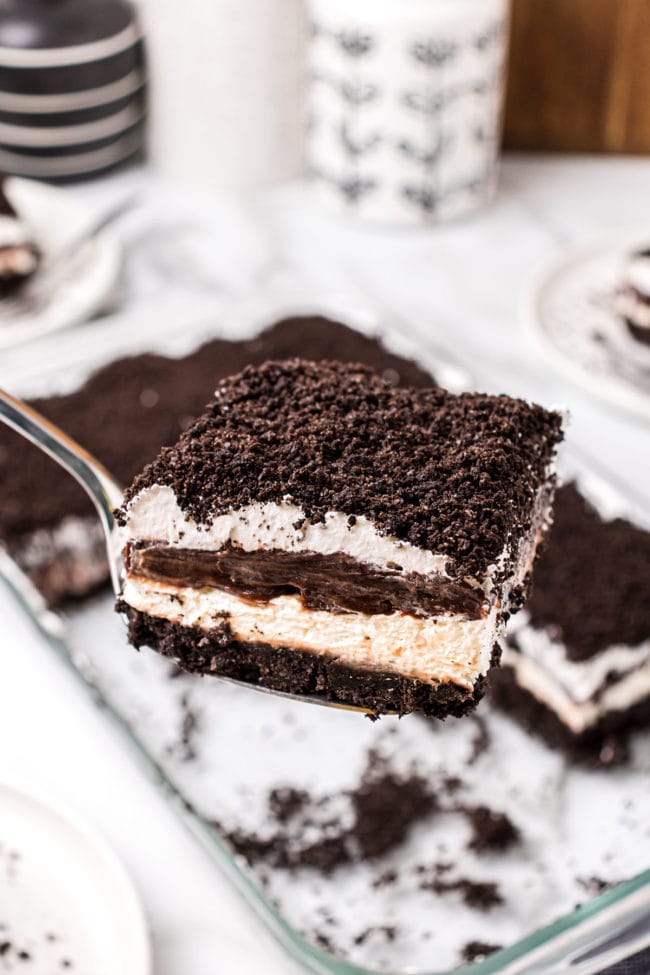 No-Bake Oreo Delight on a spatula