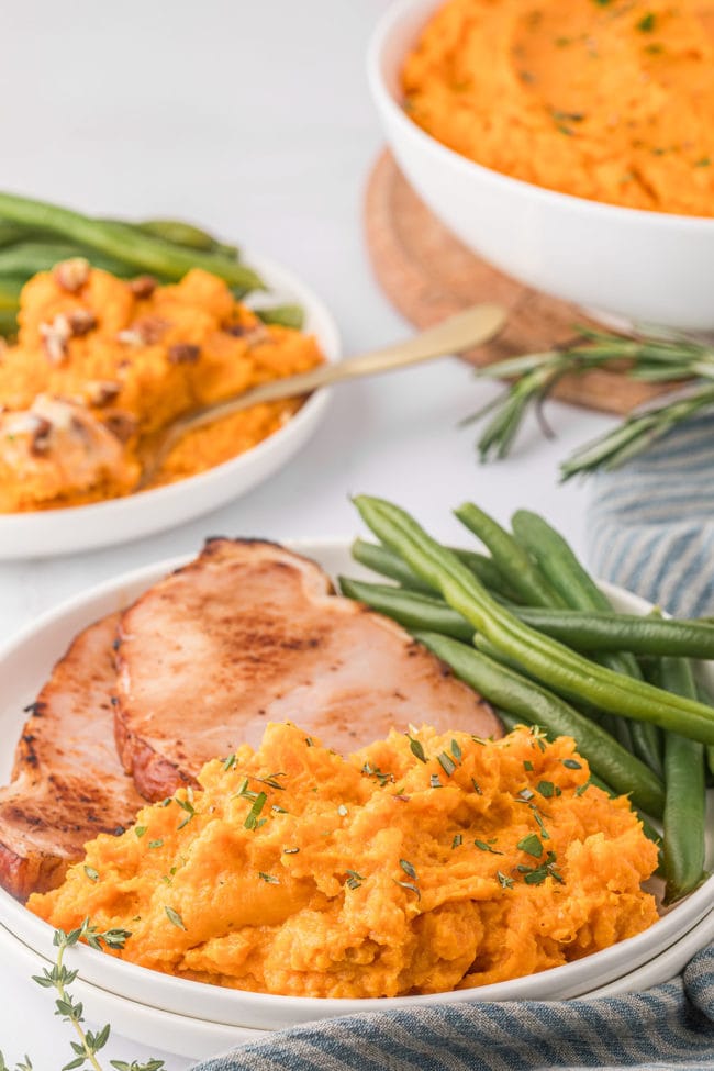 mashed sweet potatoes with green beans and ham