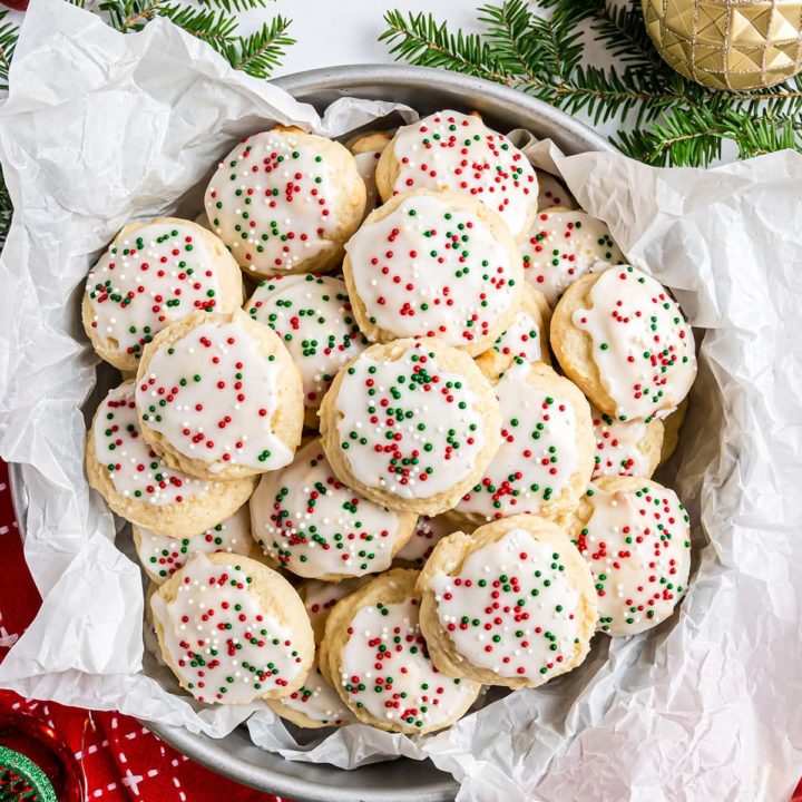 Italian ricotta cookies in a Christmas tin