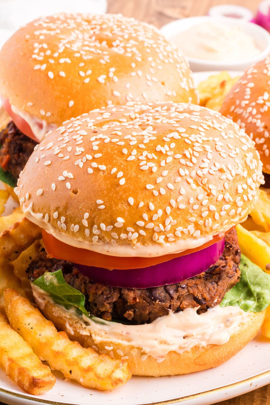 Easy Black Bean Burgers With Chipotle Mayo Sauce - TidyMom®