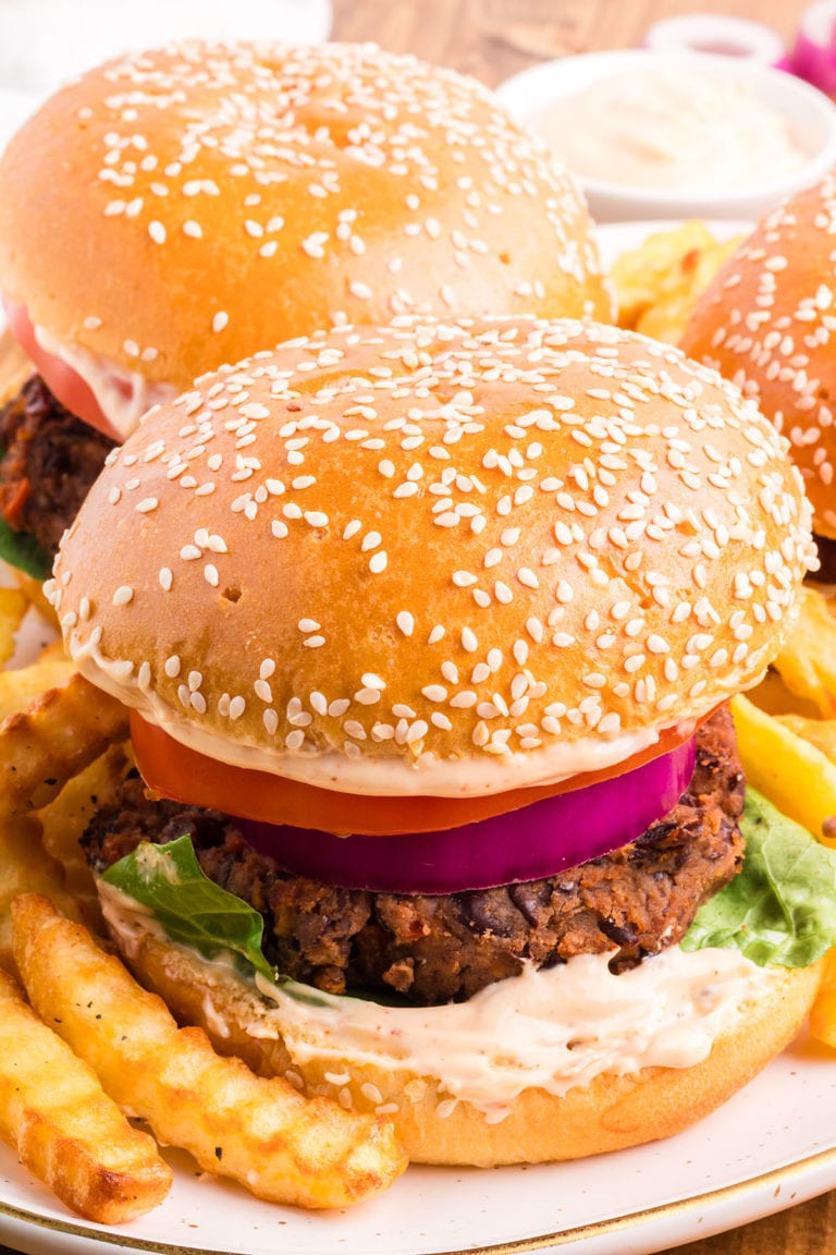 Easy Black Bean Burgers With Chipotle Mayo Sauce - TidyMom®