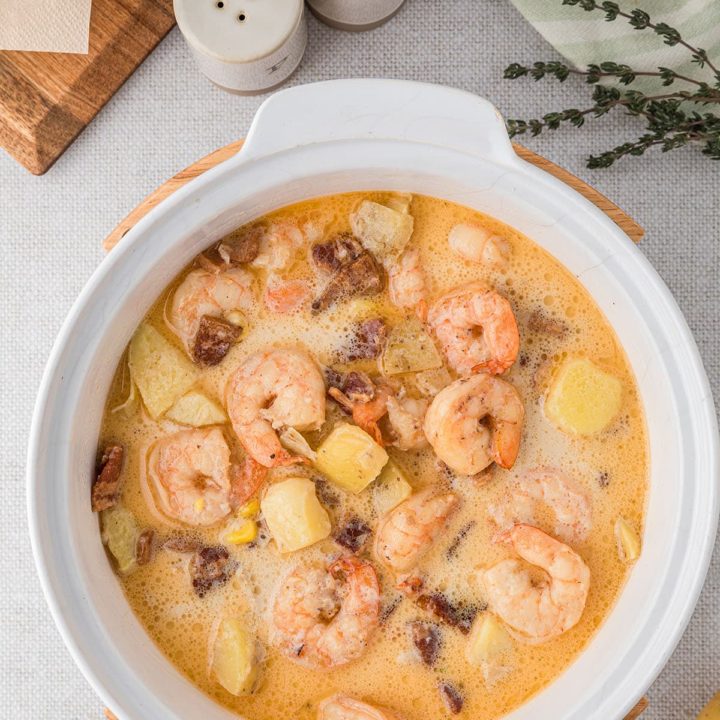 Soup pot with shrimp corn chowder