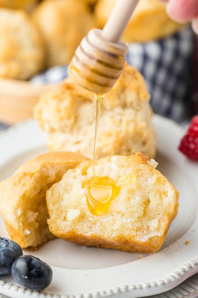 easy mayonnaise biscuits with honey