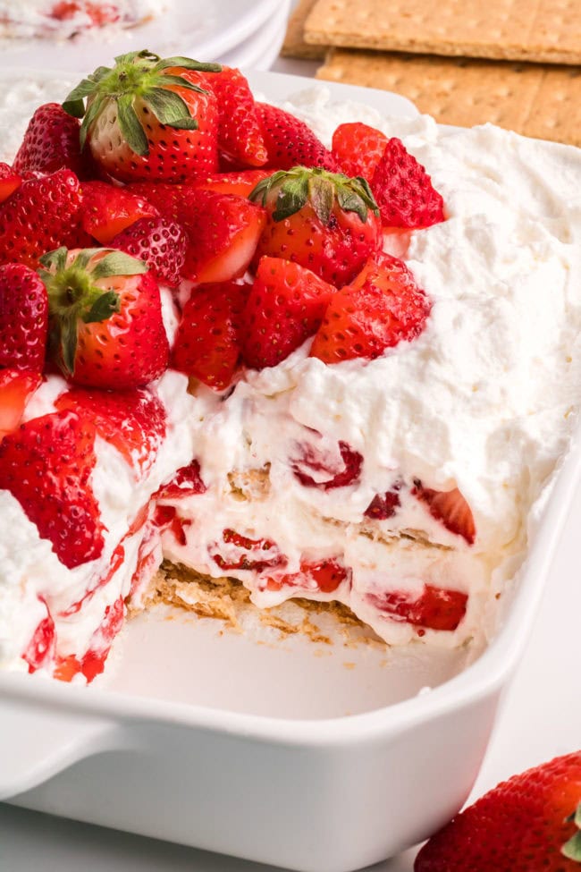 layered no-bake strawberry icebox cake