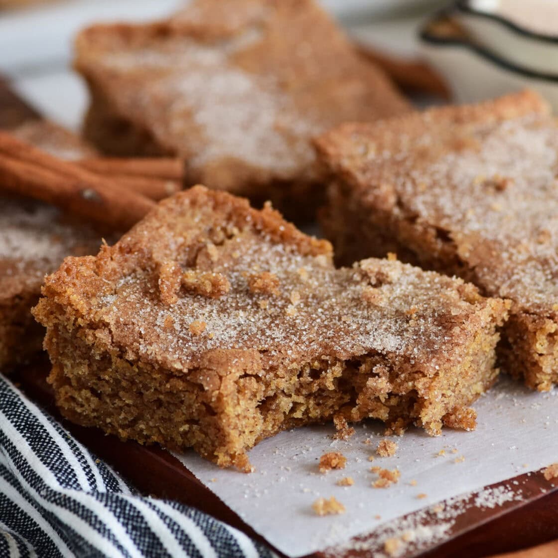 Snickerdoodle Bars With Optional Cinnamon Frosting - TidyMom®