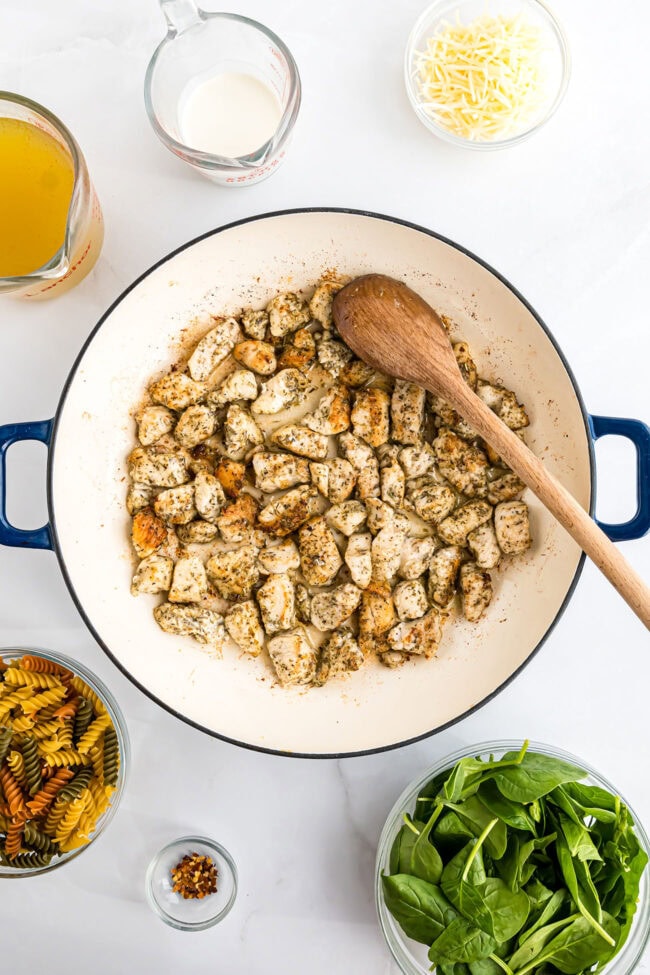 creamy garlic chicken pasta cooked in one pan